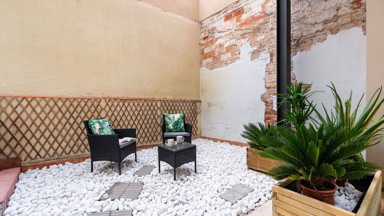 Photo of Patio Balcony in el Camp d'en Grassot i Gracia Nova