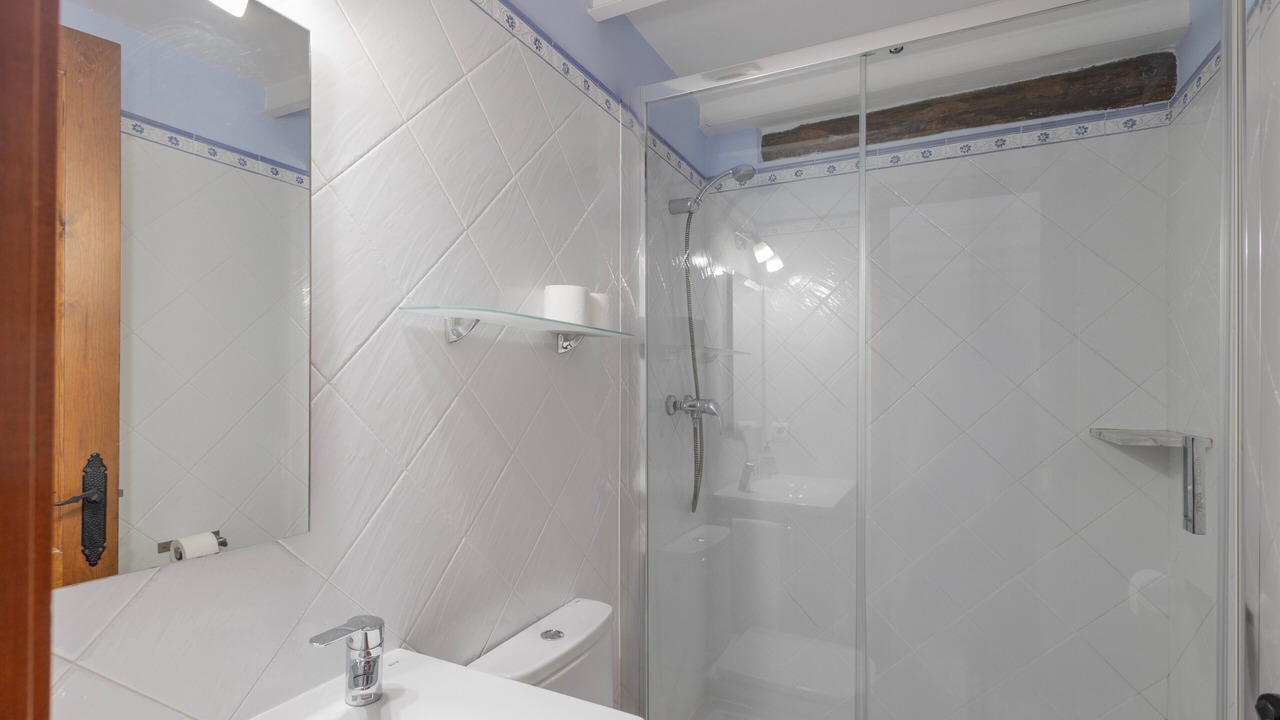 Photo of Bathroom in Sagas