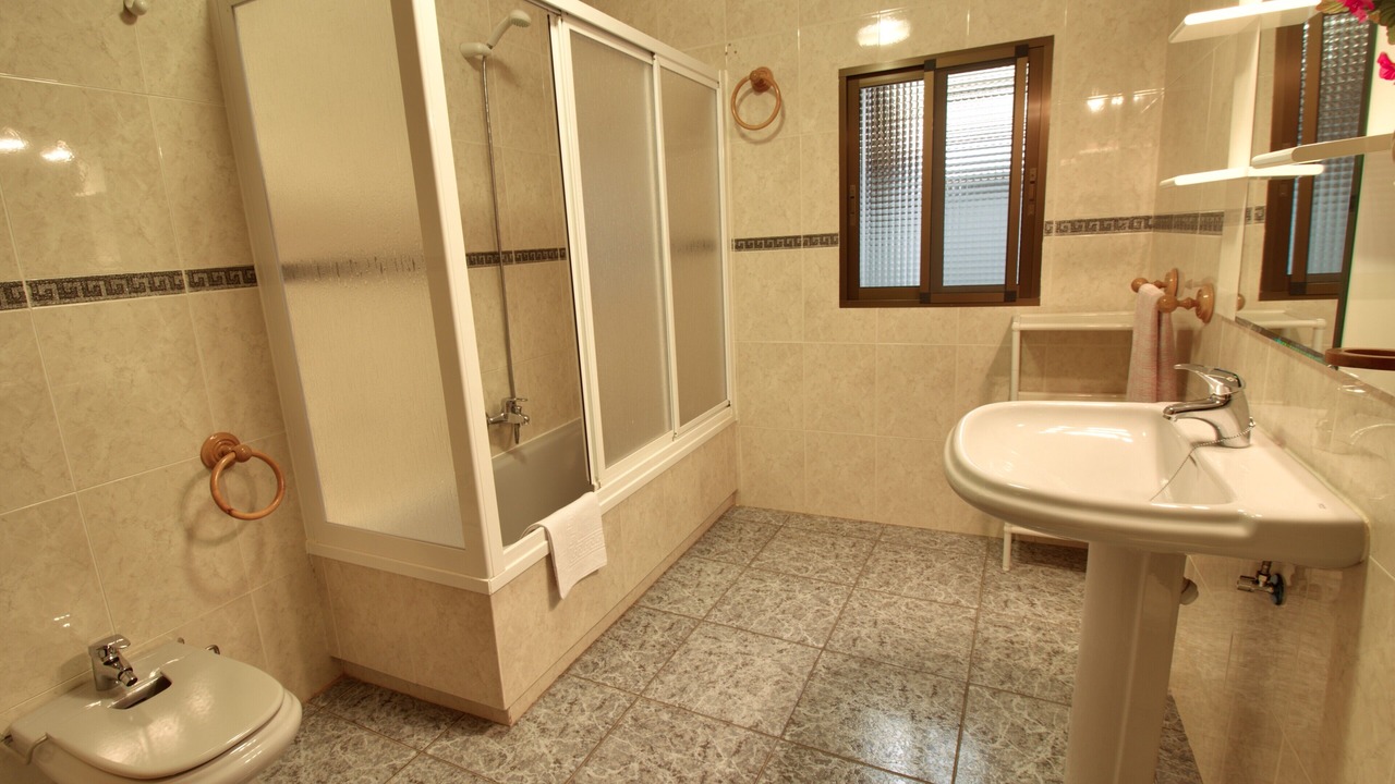 Photo of Bathroom in Los Valdecolmenas