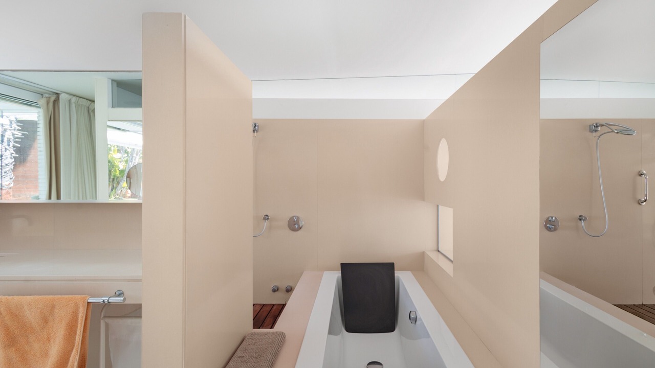 Photo of Bathroom in Quint Mar