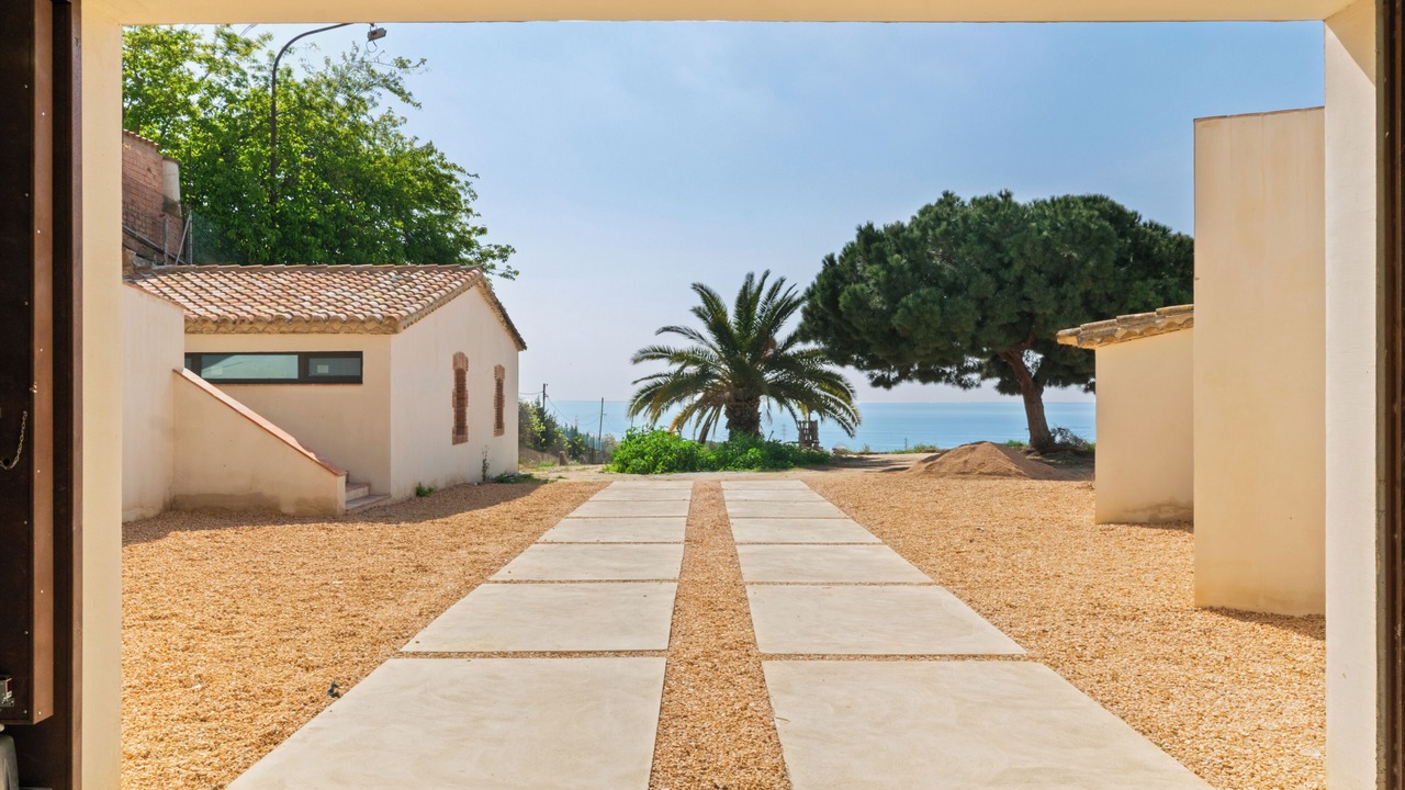 Photo of Outdoor in Tiana