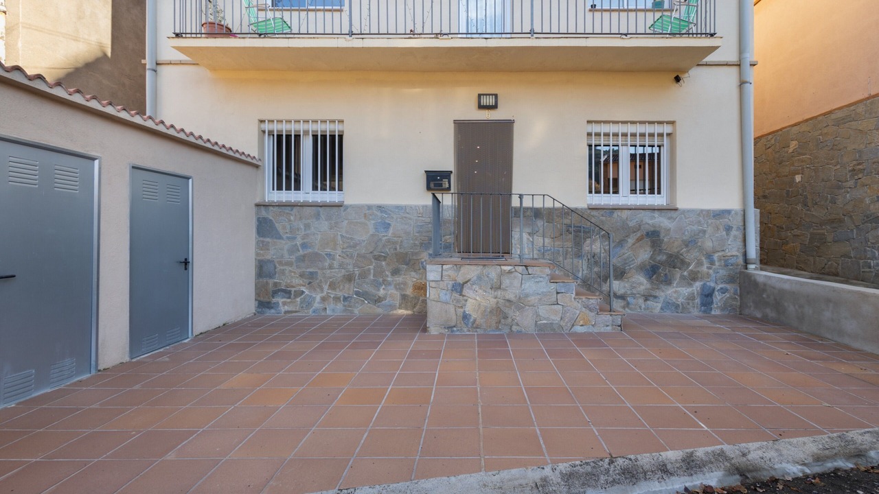 Photo of Outdoor in Cercs