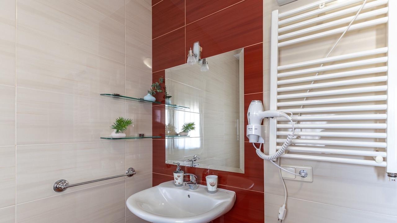 Photo of Bathroom in Galvez