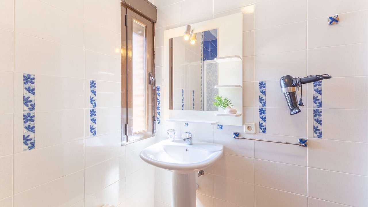 Photo of Bathroom in Galvez