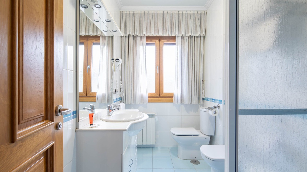 Photo of Bathroom in Hio