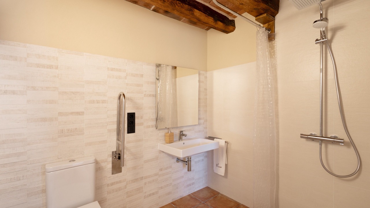 Photo of Bathroom in Casserres