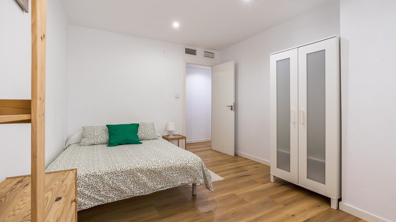 Photo of Bedroom in Figares
