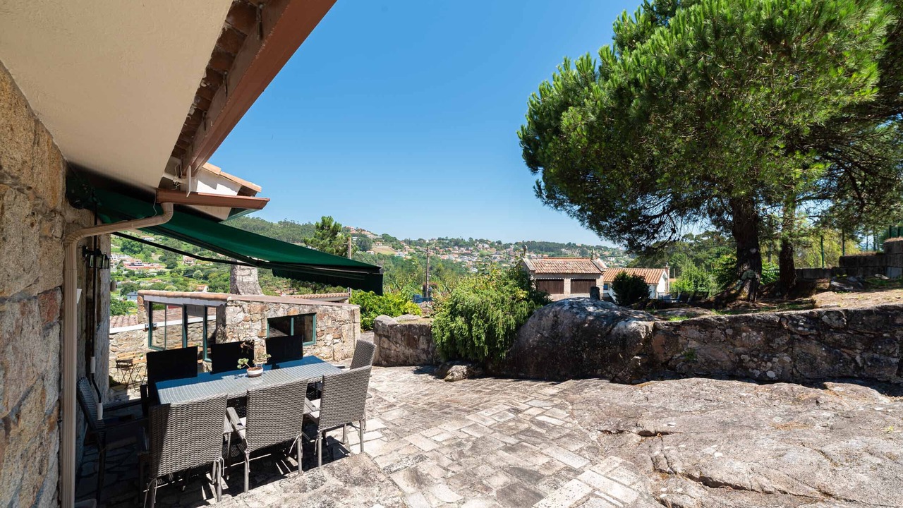 Photo of Outdoor in Limens