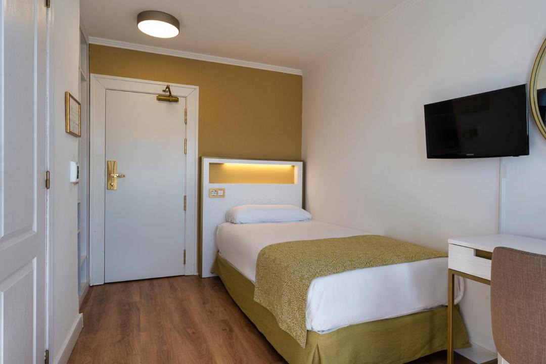 Photo of Bedroom in Son Armadams