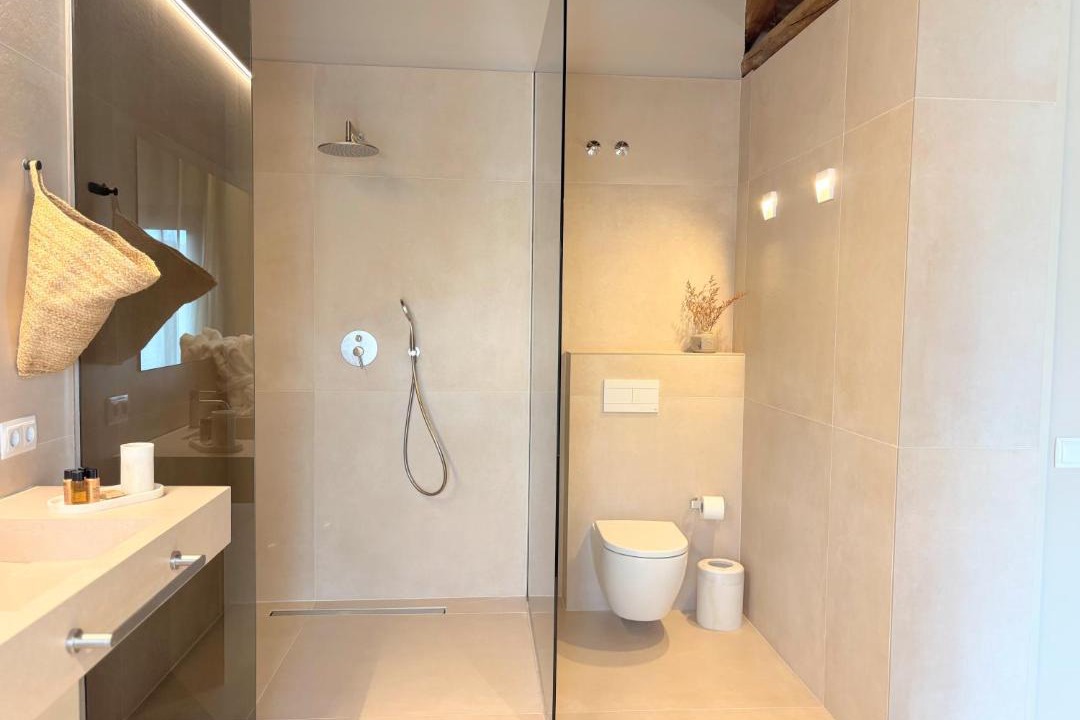 Photo of Bathroom in Vic