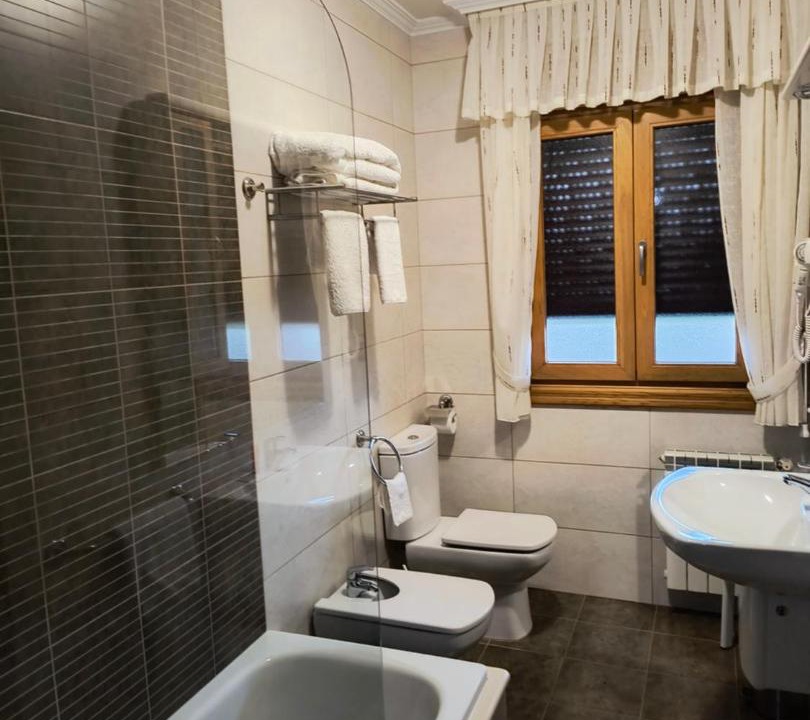 Photo of Bathroom in Hio