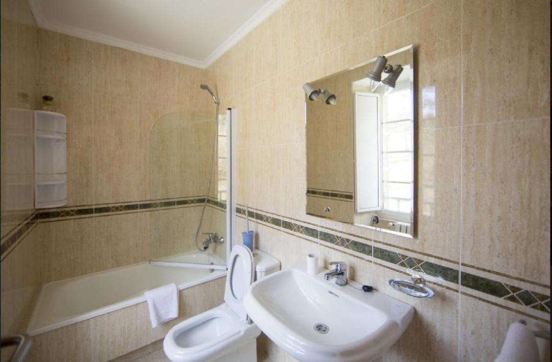 Photo of Bathroom in Rua de Francos