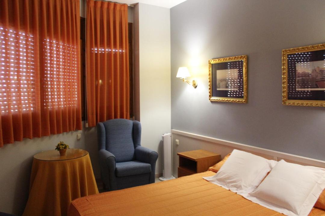 Photo of Bedroom in Tona