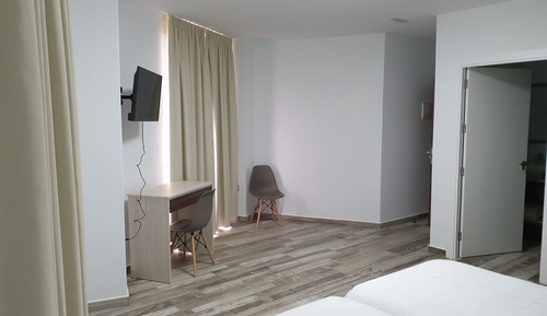 Panoramic Twin Room (10)