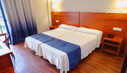 Comfort Room, Balcony (1 Adult + 1 child)