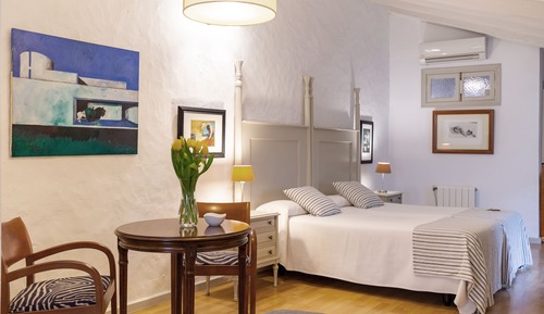 Family Room, 2 Bedrooms, Connecting Rooms, Courtyard View