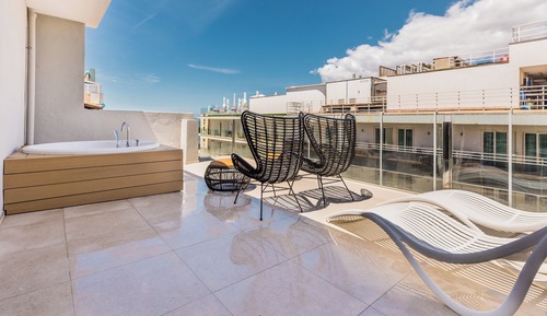 Triple Room, Hot Tub, Partial Ocean View