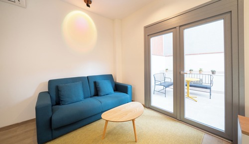 Deluxe Apartment, Courtyard View
