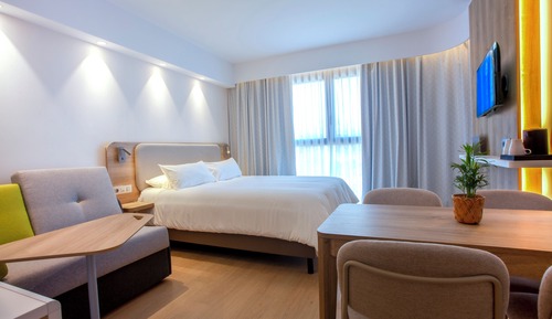 Suite, 1 Bedroom (Free Breakfast)