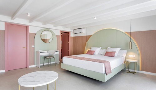 Superior Quadruple Room, 1 Queen Bed with Sofa bed, Sea View