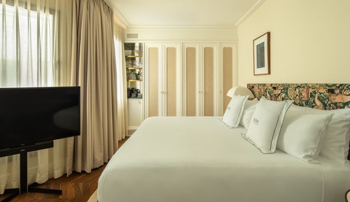 Premium Room