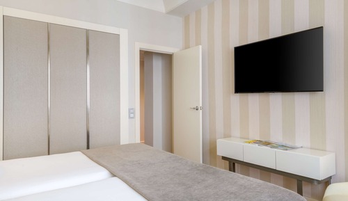 Junior Suite (Extra Bed 2 adults + 1 child)