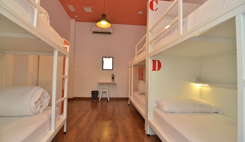 Shared Dormitory, Shared Bathroom (1 bed in room for 6 people)