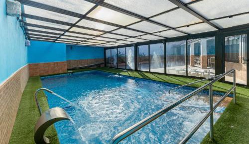 Apartment with Shower