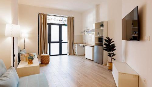 One-Bedroom Apartment