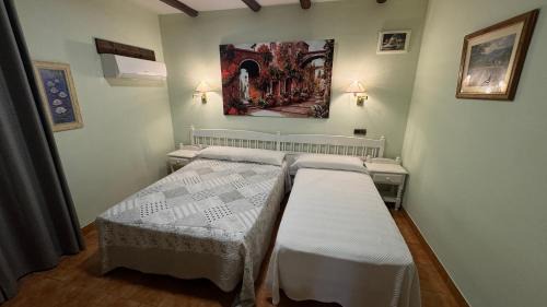 Double or Twin Room with Private Bathroom