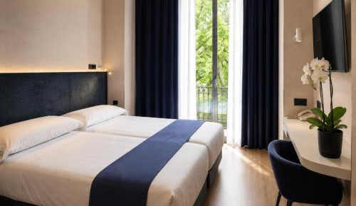 Twin Room with Balcony