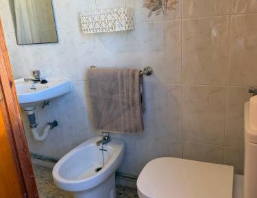 Single Room with Private Bathroom