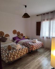 Standard Twin Room with Mountain View