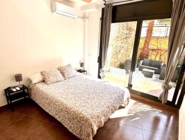One-Bedroom Apartment with Garden