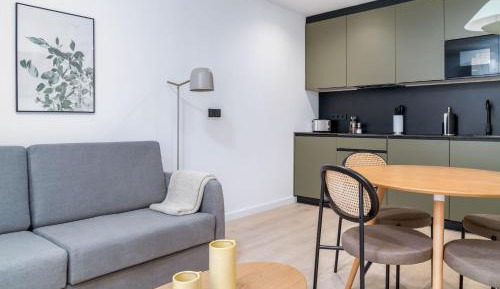 One-Bedroom Apartment