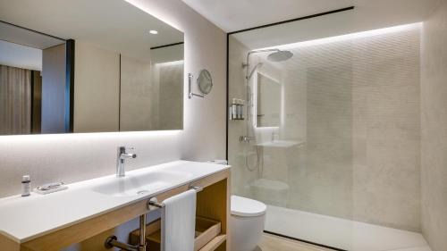 One-Bedroom Premium Junior Twin Suite