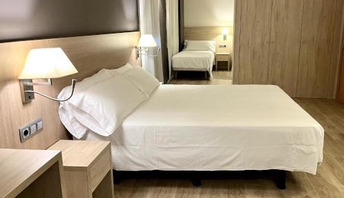 Triple Room with Balcony