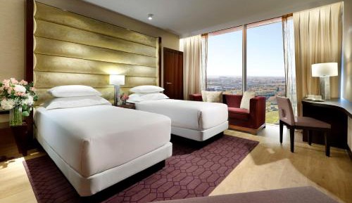 Deluxe Twin Room with Panoramic View - High Floor/Club Access