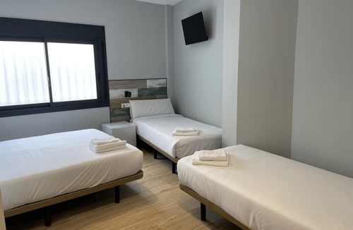 Cerdanyola del Valles House | Hey Rooms