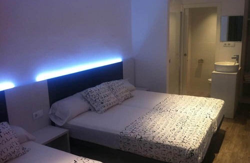 Lloret Town Center Hostel | Hostal Ribas