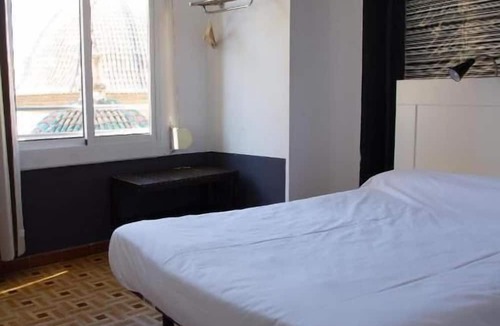 Eixample House | Russafa Youth Hostel