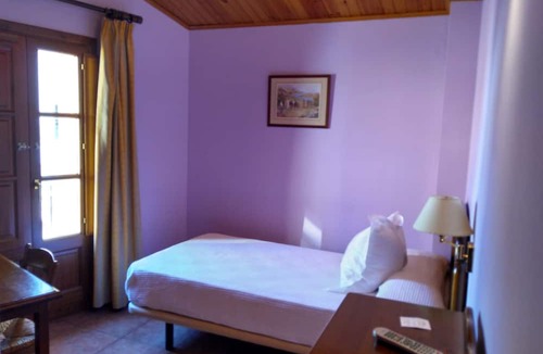 Collbato Hotel | Hostal Can Missè