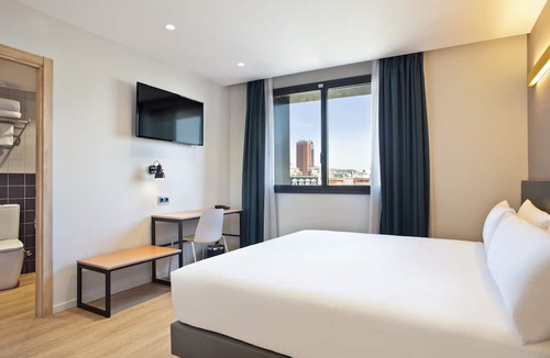 La Font de la Guatlla Hotel | Hotel Brick