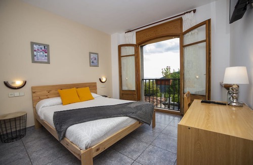 Montseny House | Hostal Montserrat
