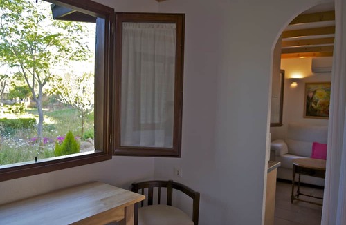 Casas de Belvis Bed & Breakfast | La Cerca Del Alcornoque