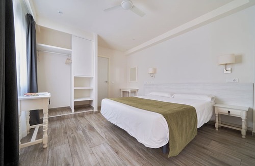 Benalmadena Costa Hostel | Sol y Miel Hostal