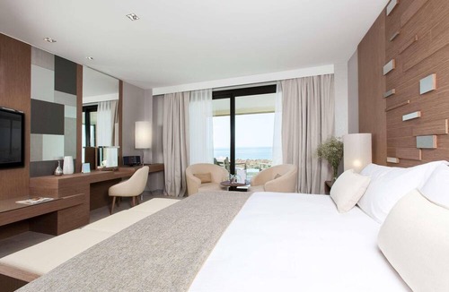 Nikki Beach Resort | The Oasis by Don Carlos Resort