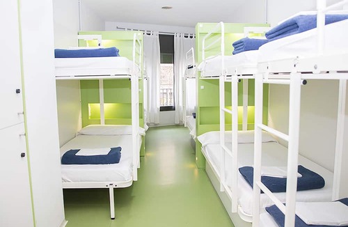 El Camp de l'Arpa del Clot Hostel | Sant Jordi Hostels Sagrada Familia