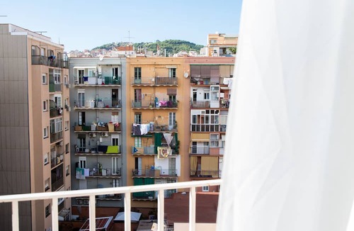 El Camp de l'Arpa del Clot Hostel | Sant Jordi Hostels Sagrada Familia