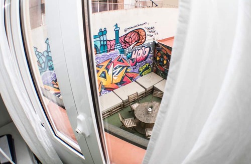El Camp de l'Arpa del Clot Hostel | Sant Jordi Hostels Sagrada Familia